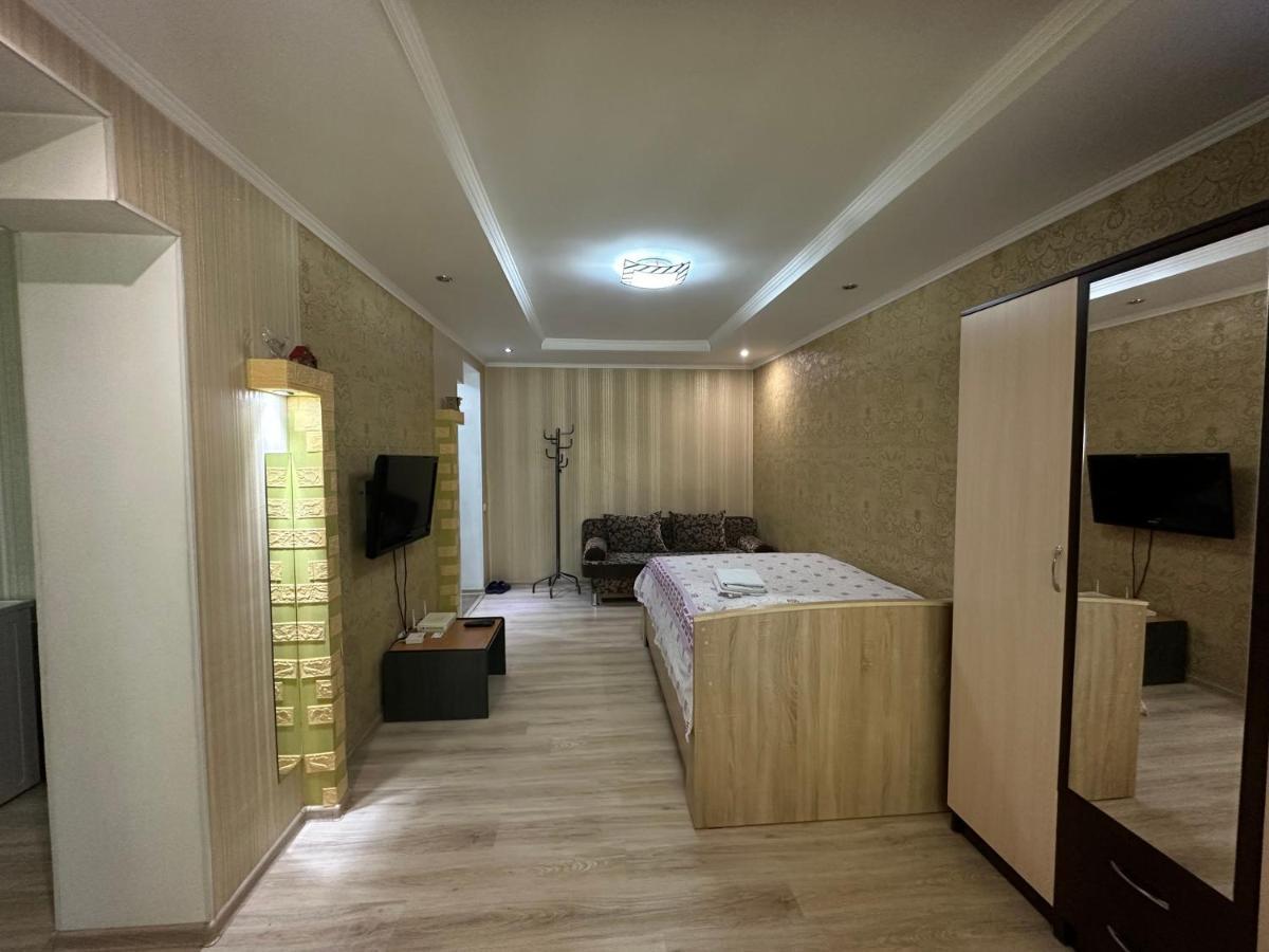 One-Room Apartment Opposite Almaty Airport Turksib ภายนอก รูปภาพ