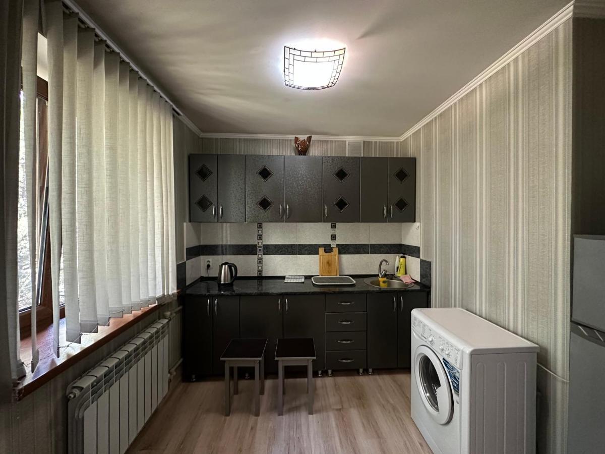 One-Room Apartment Opposite Almaty Airport Turksib ภายนอก รูปภาพ