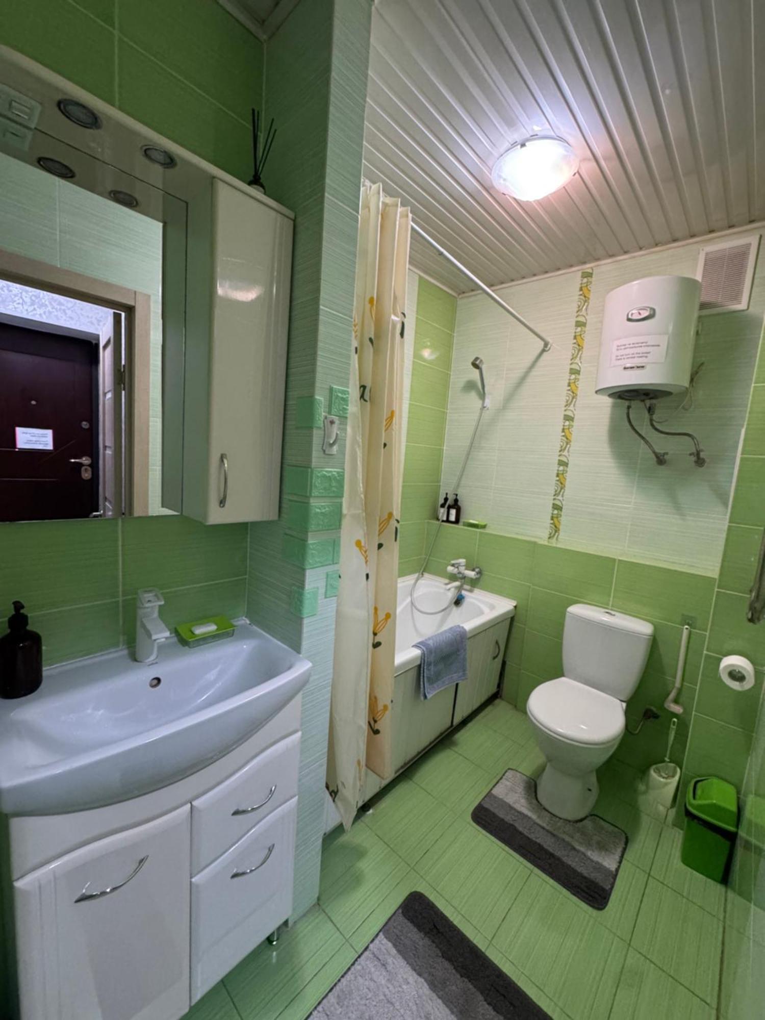 One-Room Apartment Opposite Almaty Airport Turksib ภายนอก รูปภาพ